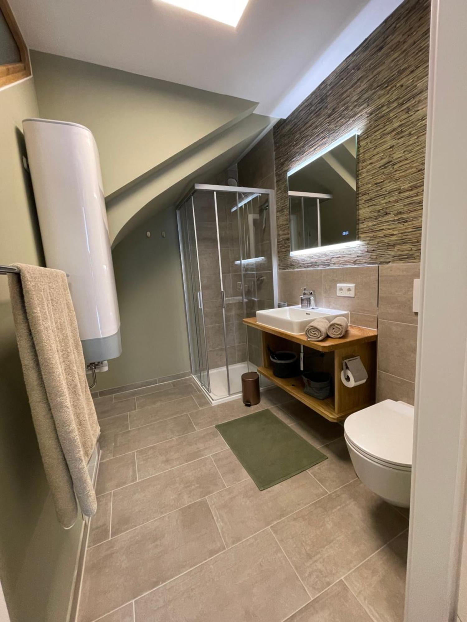 Die Tauplitz Lodges - Adler Auszeit Lodge D6 By Aa Holiday Homes Eksteriør billede
